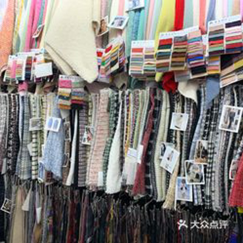 河北荣艺纺织有限公司,想给你的企业起一个响亮的名字吗?让我们一起探讨如何为纺织公司取名吧!河北荣艺这个名称已经很有特色了,但不妨再深挖一下,看看能否找到更具创意的方案。